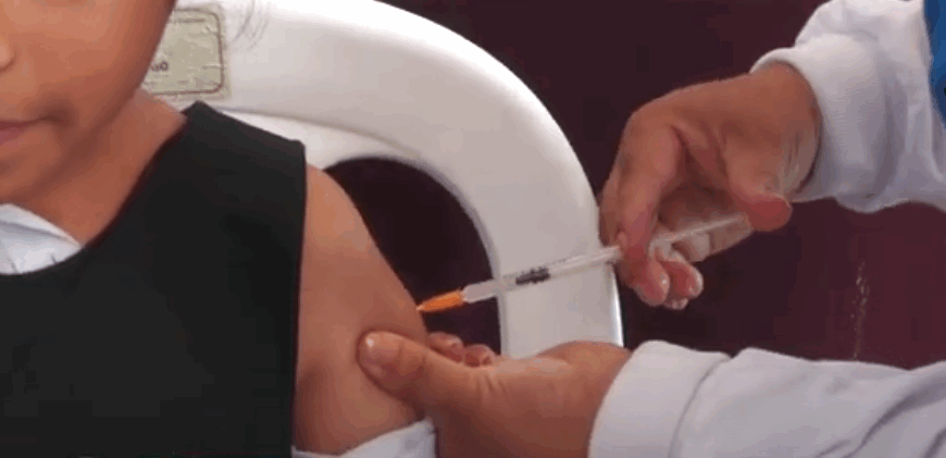 PIDEN A PADRES VACUNAR A…