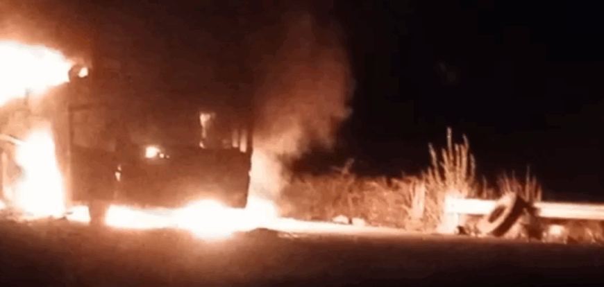 UN COCHE DE “AYSUR BUS”…