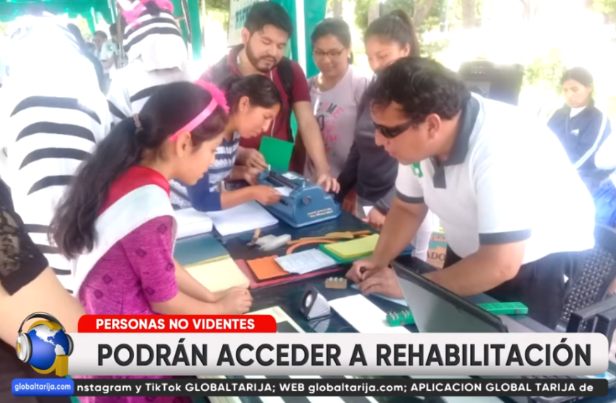 NO VIDENTES ACCEDERÁN A REHABILITACIÓN; PIDEN DESPEJAR LAS ACERAS