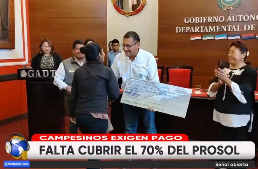 REUNIÓN DE CAMPESINOS CON GOBERNADOR&hellip;