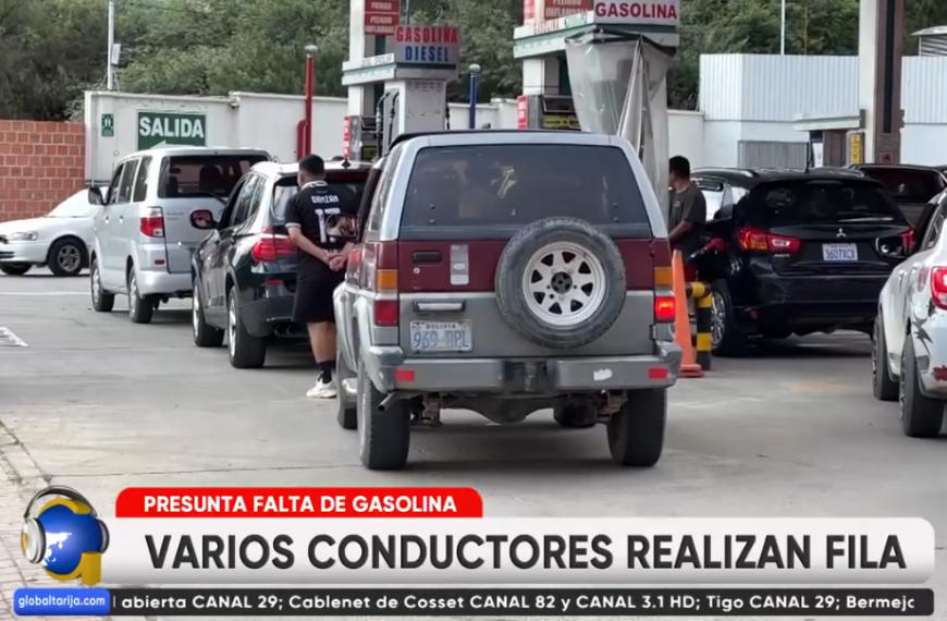 RETORNAN FILAS EN SURTIDORES ANTE PRESUNTO DESABASTECIMIENTO