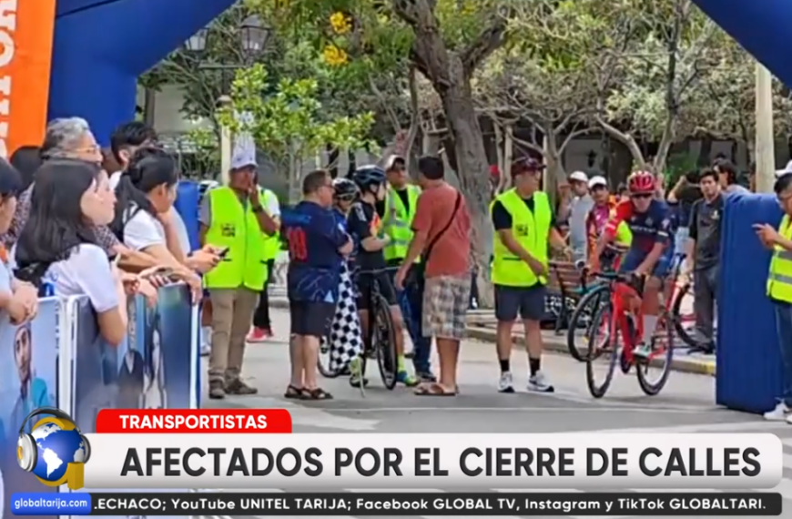 CHÓFERES PROTESTAN POR ENORMES EMBOTELLAMIENTOS A CAUSA DEL CICLISMO