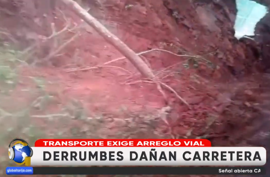 DERRUMBES EN RUTA AL CHACO PROVOCA DAÑOS EN TRANSPORTE PÚBLICO