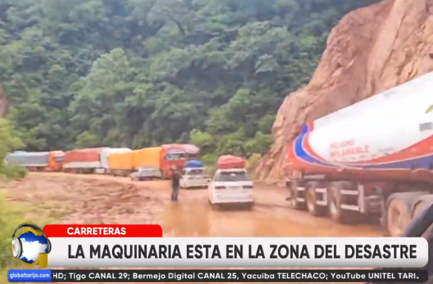 LA ABC DESPLEGÓ EQUIPOS PESADOS PARA DESPEJAR CARRETERA AL CHACO