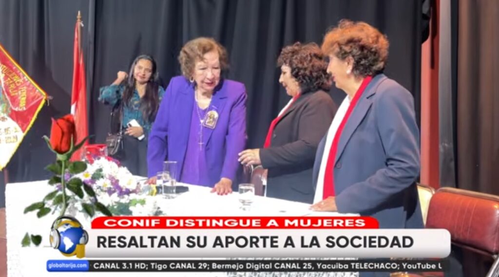 MUJER